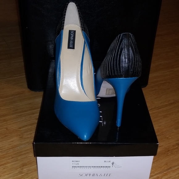 Sophia & Lee Blue and Black Heels - Picture 1 of 5